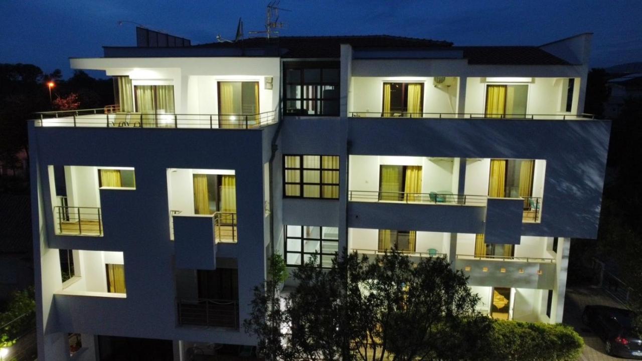 Hotel Buzuku House Ulcinj Esterno foto