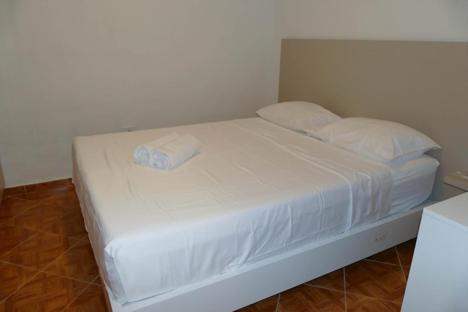 Hotel Buzuku House Ulcinj Esterno foto