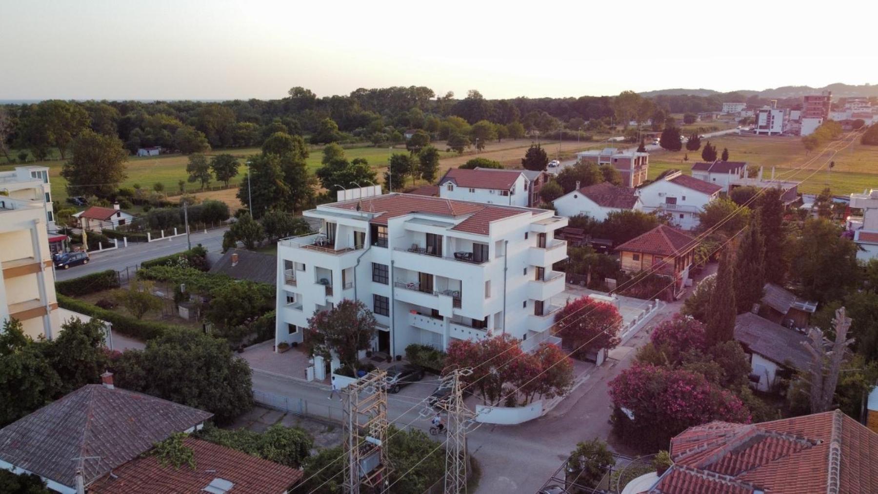 Hotel Buzuku House Ulcinj Esterno foto